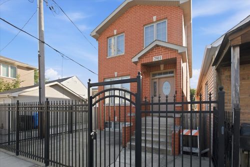 2911 S Farrell Street, Chicago, IL, 60608 | Card Image