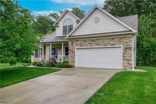 536 Silver Creek Dr, Doylestown, OH, 44230-1162 | Card Image