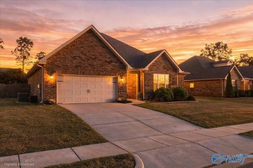 121 Berry Farm Rd, Meridianville, AL, 35759-1661 | Card Image