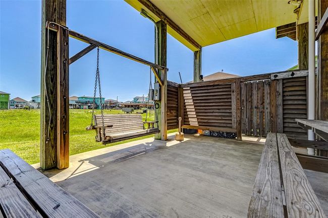 881 Buell, House other with 3 bedrooms, 2 bathrooms and null parking in Crystal Beach TX | Image 31
