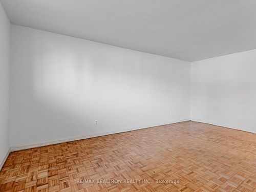 202-165 Colborne Ave, Richmond Hill, ON, L4C2K2 | Card Image