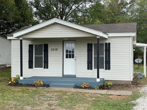 1010 W Oak St, Collinsville, OK, 74021-2331 | Card Image