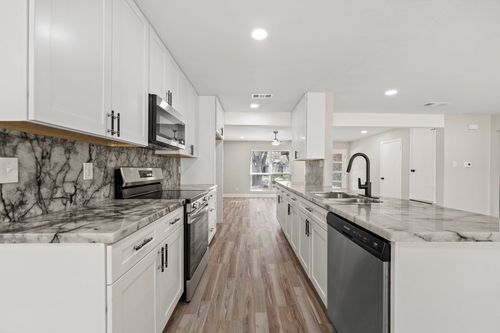 1313 Redbud Trl, Lockhart, TX, 78644-1907 | Card Image