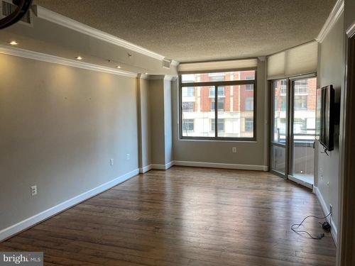 318w-3600 S Glebe Rd, ARLINGTON, VA, 22202-2378 | Card Image