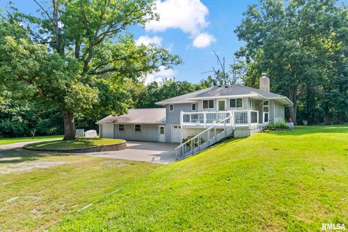 13050 Blooming Grove Rd, Palmyra, IL, 62674-6417 | Card Image