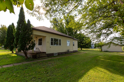 130 Logan Ave W, Turtle Lake, WI, 54889-9076 | Card Image