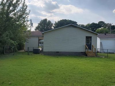 301 S 12th Avenue, House other with 3 bedrooms, 1 bathrooms and null parking in Paragould AR | Image 2