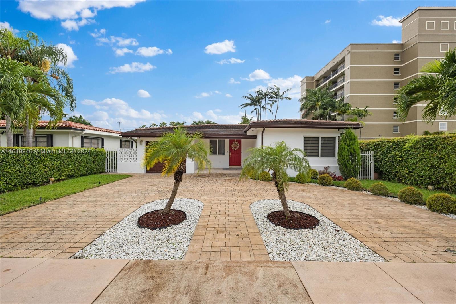 Ponce DE Leon Blvd, Coral Gables, FL 33134