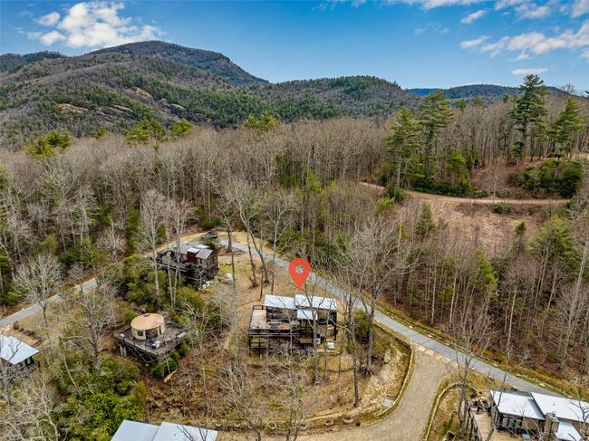 111 Moonstone Loop, House other with 2 bedrooms, 2 bathrooms and null parking in Highlands NC | Image 52