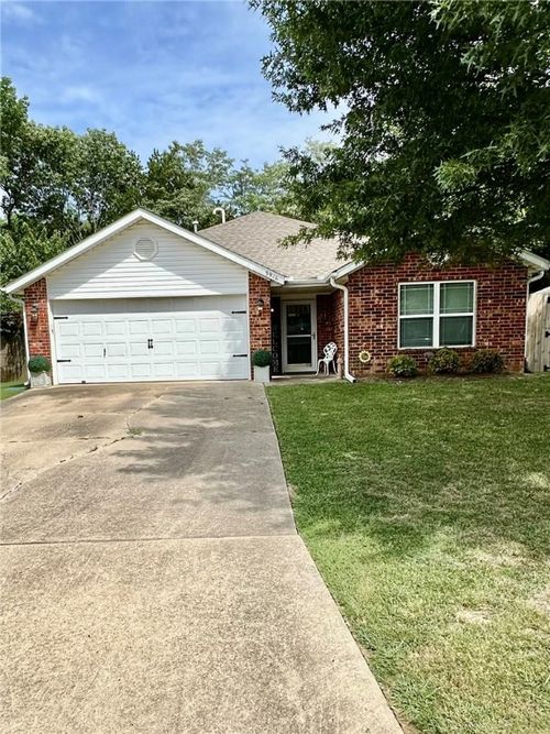 3946 W Lilac Dr, Fayetteville, AR, 72704-7706 | Card Image