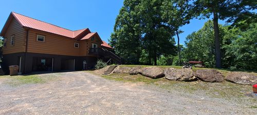 1027 Garland Hollow Rd, Pegram, TN, 37143-9401 | Card Image