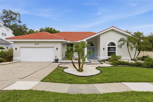 606 Tomoka Dr, Palm Harbor, FL, 34683-5855 | Card Image