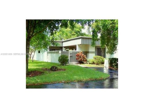 0-7412 Sw 105th Pl, Miami, FL, 33173 | Card Image
