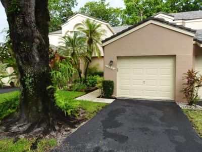 152 - 152 Nw 98th Ter, Condo with 2 bedrooms, 2 bathrooms and null parking in Plantation FL | Image 1