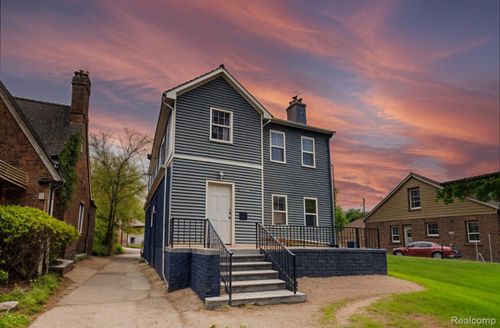 15781 Washburn St, Detroit, MI, 48238-1092 | Card Image