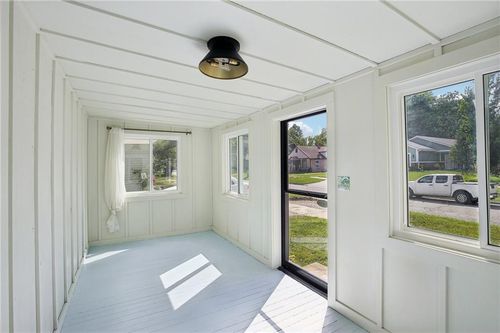 823 Tremont Ave, Ottawa, KS, 66067-2732 | Card Image