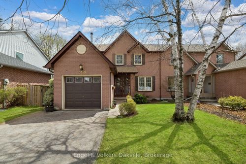 240 Ross Lane, Oakville, ON, L6H5E5 | Card Image
