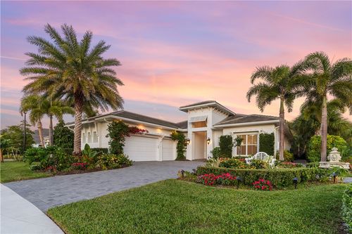 202 Strand Sq, Vero Beach, FL, 32963-4205 | Card Image