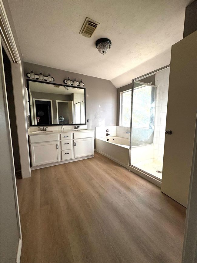 2702 Dovewood Ln, House other with 4 bedrooms, 3 bathrooms and 2 parking in Spring TX | Image 22