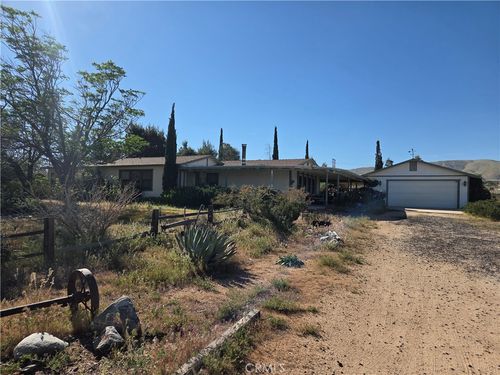 23131 Tussing Ranch, Apple Valley, CA, 92308 | Card Image