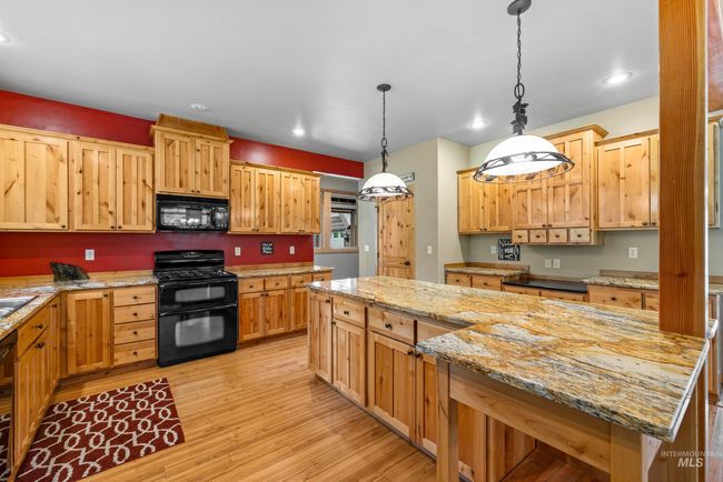 14199 Franklin Rd, House other with 3 bedrooms, 4 bathrooms and 2 parking in McCall ID | Image 9