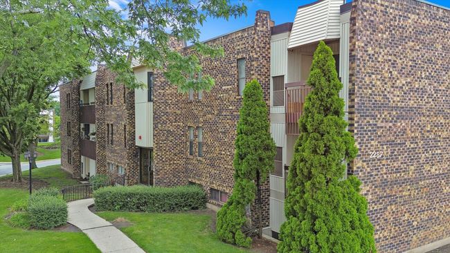 APT-1-16B - 2287 Country Club Dr, Condo with 1 bedrooms, 1 bathrooms and 2 parking in Woodridge IL | Image 21