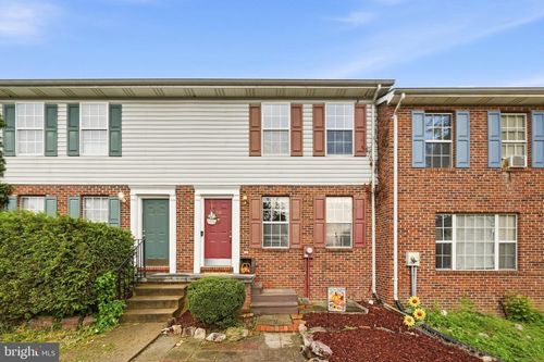 261 Waterford Ln, WINCHESTER, VA, 22602-6223 | Card Image