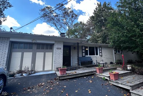 424 Wells Dr, Nashville, IN, 47448-9567 | Card Image