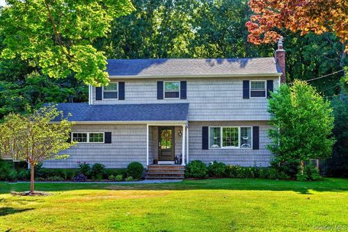 57 Hillside Ave, Saint James, NY, 11780-3109 | Card Image