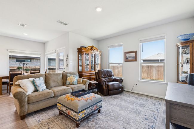8604 Caldera Ln, House other with 4 bedrooms, 2 bathrooms and null parking in Fort Worth TX | Image 5