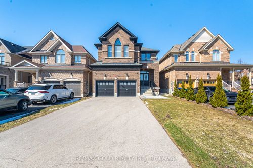 2072 Allison St, Innisfil, ON, L9S0K7 | Card Image