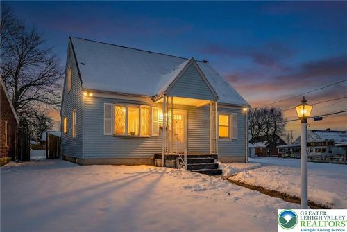 534 2nd St, Whitehall, PA, 18052-6704 | Card Image