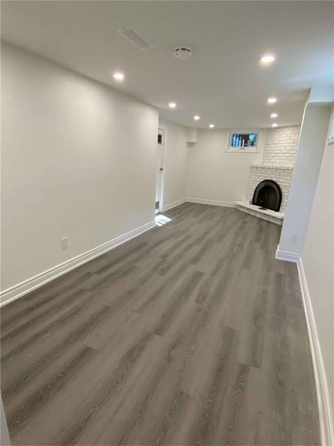 23 Charters Rd, House attached with 3 bedrooms, 2 bathrooms and 2 parking in Brampton ON | Image 19