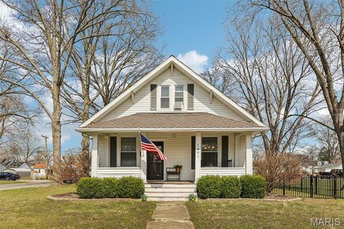 1491 Clinton St, Carlyle, IL, 62231-1305 | Card Image