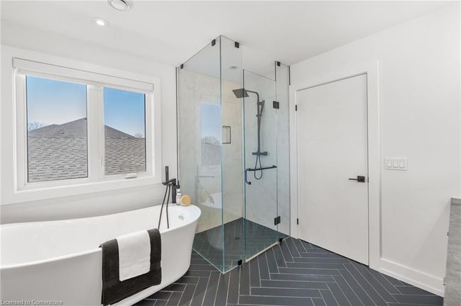 4636 Lee Ave, House other with 4 bedrooms, 4 bathrooms and 6 parking in Niagara Falls ON | Image 35