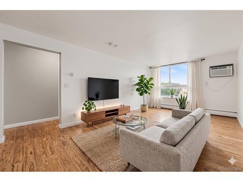 507-1390 N Emerson St, Denver, CO, 80218-1861 | Card Image