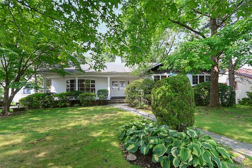 roslyn-245 Birch Drive, North Hempstead, NY, 11576 | Card Image