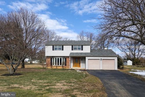 15 Cambridge Rd, Downingtown, PA, 19335-1803 | Card Image