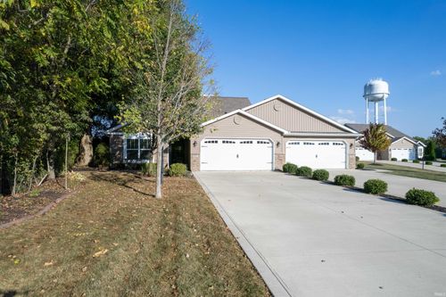 977 Kilsoquah Ct, Roanoke, IN, 46783-8503 | Card Image
