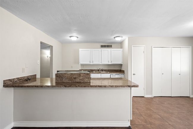 618 Live Oak Dr, House other with 3 bedrooms, 2 bathrooms and null parking in Mansfield TX | Image 6
