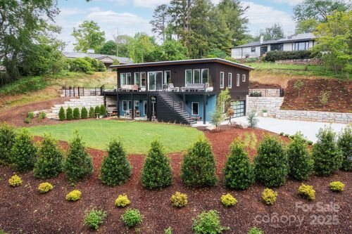 8 Midland Dr, Asheville, NC, 28804-1513 | Card Image