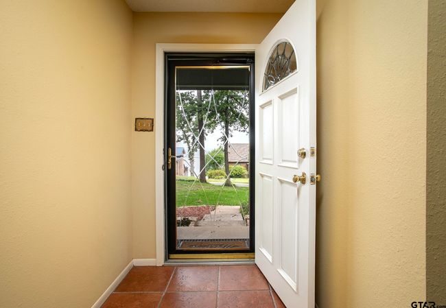 17617 Carol Cir, House other with 3 bedrooms, 2 bathrooms and null parking in Flint TX | Image 4
