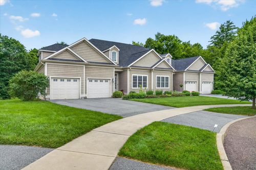 552 Michael Ln, Williston, VT, 05495-4471 | Card Image