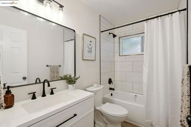 6419 Dallas Way, House other with 3 bedrooms, 2 bathrooms and 1 parking in Sacramento CA | Image 23