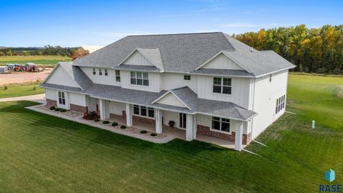 27203 Cedar Ridge Ct, Harrisburg, SD, 57032-8265 | Card Image