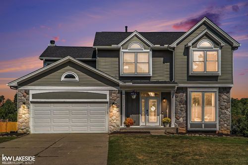 2979 Waldon Park Dr, Orion, MI, 48359-1334 | Card Image