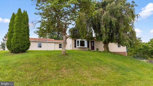 1673 Broad Ln, FALLING WATERS, WV, 25419-3516 | Card Image