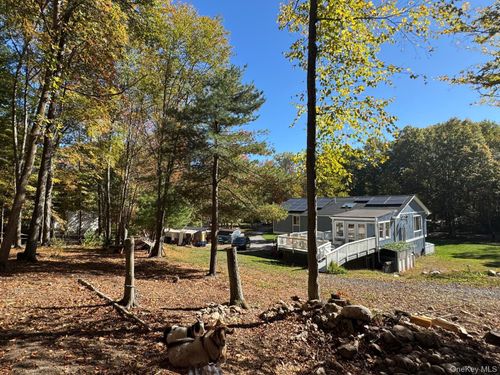 20 Patrick Dr, Bloomingburg, NY, 12721-5320 | Card Image