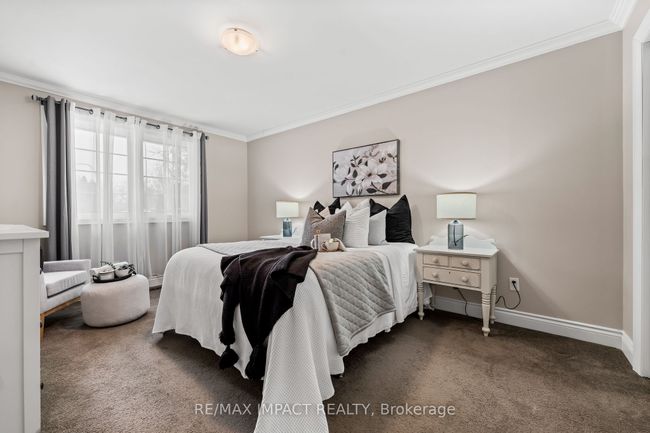1158 Weller St, House other with 6 bedrooms, 2 bathrooms and 4 parking in Peterborough ON | Image 15