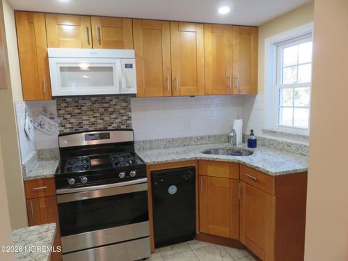 403 2nd Ave, Long Branch, NJ, 07740-5709 | Card Image